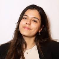 Kelly Kalb's Instagram, Twitter & Facebook