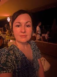 Привет, я Маргарита! Мне 36 лет, замужем и есть 2 сорванца-ангелочка) Я  мастер и инструктор по маникюру, в сфере бьюти с 2006 года. Мы из Беларуси  , в Израиле 5,5 лет. Кратко