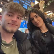 My boyfriend is 18 looking for a job immediately he's moving to dover new  here looking for a job here's a list of his experiences Lawn care Hard  scraping Construction Painting Mechanic