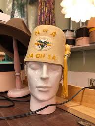 Check out this neat Len shrine by Lizet Lopez!