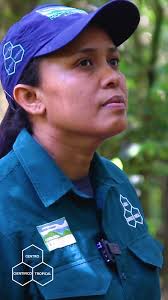 Hoy celebramos el aporte tan importante de las mujeres en nuestra  organización. , Les compartimos la historia de Elida Peña, guarda forestal  de la @reservamonteverde quien también realiza una ...