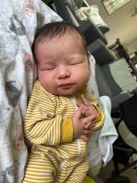 Mothers with young children find time to edit photos