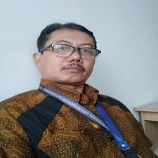 Dr. Wastam Wahyu Hidayat