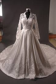 Kate middleton brautkleid grace kelly style fem com. Kate Middletons Brautkleid Wikipedia