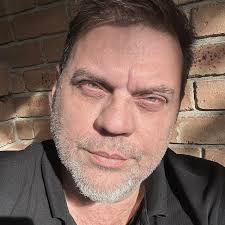 Tribute to the Lord of the Rings Trilogy and its Artistic Style