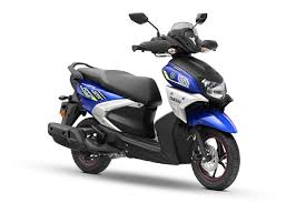 The significantly broad and comfortable seat of yamaha ybr 125z ensures good backbone support on long journeys. Yamaha Rayzr Enters Into 125cc Scooter Segment India Yamaha Motor