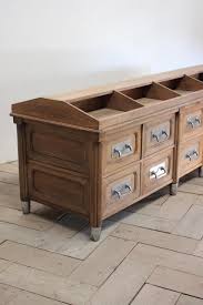 Outstanding Early 20th Cent Parisian Bank Of Drawers Warme Farben Deko Beige