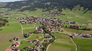 Es war die idee des pfarrers von wildermieming, anton paufler, die der stamser abt sebastian stöckl aufgriff und dem tiroler landtag vorschlug, das land dem „heiligsten herzen jesu anzuvertrauen und so göttlichen beistand zu erhalten. Herz Jesu Feuer Im Tannheimer Tal 2021 Tirol In Osterreich