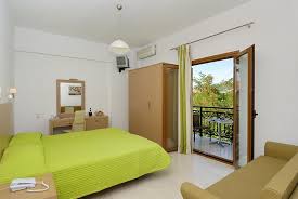 Po prostu świetnie się bawię dzieląc się z ludźmi pozytywną energią. Rezi Hotel Prices Reviews Parga Greece Tripadvisor