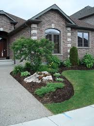 90 Simple And Beautiful Front Yard Landscaping Ideas On A Budget 52 Small Front Yard Landscaping Front Yard Landscaping Front Yard Garden