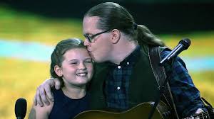 He has been married to kira harms since may 1, 2005. Angelo Kelly Ich Mochte Nicht Dass Meine Kinder In So Einer Welt Jahrelang Aufwachsen Mdr De
