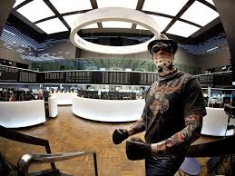 Bizarre was born rufus arthur johnson on july 5, 1976 in detroit, michigan. Bizarre Pictures Of Frankfurt Stock Exchange Celebrating The Carnival Frankfurt Stock Exchange Stock Exchange Bizarre Pictures