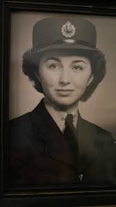 Parents' wedding in 1942 during wartime
