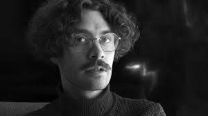 Dillon Orr directs The Shadflies Club — Théâtre français de Toronto