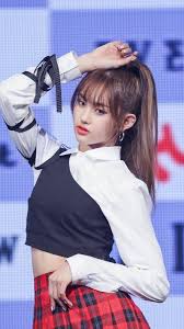Punya Tinggi 174 Cm Ini 10 Potret Menawan Aisha Everglow Di 2020 Selebritas Wanita Idol