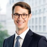 Roger Canales's Instagram, Twitter & Facebook