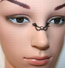 Hoher Nasenflügel, Nasenlochschmuck, Brücke, Piercingschmuck,  Augenbrauenschmuck, mit schwarzen Ketten, Ring und Harzperle,(6m  Differenz+Zapfen)