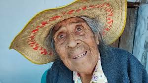 Elodia Rios's Instagram, Twitter & Facebook