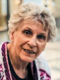 Arlene Kovach's Instagram, Twitter & Facebook