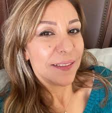 Who is a good hair stylist for blondes in Loveland?