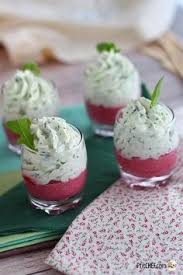 Verrines A La Betterave Et Mousse De Roquette Recette Ptitchef Recette En 2020 Recette Verrine Apero Recettes De Cuisine Recette De Verrine Facile