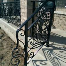 Homeadvisor's iron railing cost guide provides average prices per foot for materials and installation of wrought iron railings, spindles and balusters. European Luxury Metal Railing Outdoor Stairs Designs In Iron Wrought Iron Stair Railing Buy Indoor Wrought Iron Balcony Railing Wrought Iron Balcony Railing Designs Wrought Iron Railings Metal Railing Outdoor Stairs Product On Alibaba Com