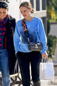 Natalie portman wears names of snubbed female directors on custom cape at oscars 2020. Natalie Portman Out For Lunch In West Hollywood 01 14 2020 Hawtcelebs