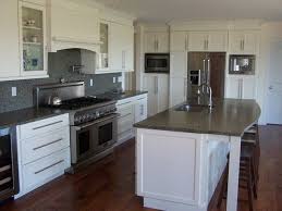 Be methodical and strategic, but also don't forget to think outside of the box and try new ideas and combinations. Modern Black White Silver Kitchens White Modern Kitchen Kitchen Modern Kitchen