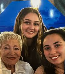 Bella DeVito (@isabella.devito.7) • Facebook