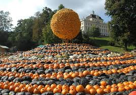 The Pumpkin Festival At Bluhendes Barock Ludwigsburg From September 1 To November 5 2017 Themed Rome Pumpkin Festival Pumpkin Festival