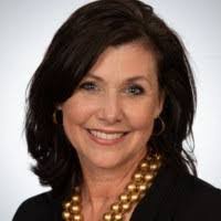 Sara Bienvenu's Instagram, Twitter & Facebook