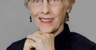 Paula Mullen's Instagram, Twitter & Facebook