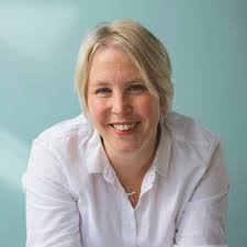 Lisa Brown (@lisa_b_property)