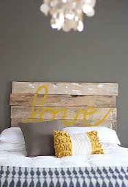 Testata letto in pelle bianca trapuntata 35 testate originali diverse per trasformare laspetto di una camera da letto. 7 Idee Per Personalizzare La Testiera Del Letto In Stile Shabby Chic Arredamento Provenzale