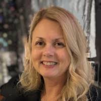 Kellie Hayden's Instagram, Twitter & Facebook