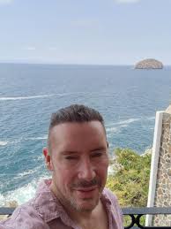 Wishing you a day full of positivity, productivity, and little moments that  make you smile. Have a great one! ✨💫