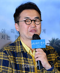 Choi Tae-sung revealed why he participated as a director in the "Hawaii  Sonata."On the afternoon of ..