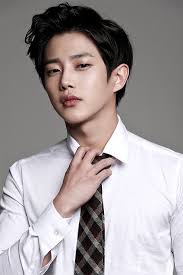 Descendants Of The Sun Actor Kim Min Suk May Join Cast Of We Got Married Koogle Tv Korean Male Actors Korean Actors Kim Min