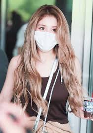 Pin By Kazue Okada On Jeon Somi In 2020 Korea Hair Color Somi Curls For Long Hair