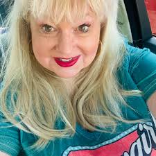 Curb Your Enthusiasm Episode Discussion: Susie's Billboard Graffiti