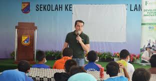 Iffco malaysia sdn bhd (imsb) is an oleo chemical complex and asian oils and derivatives sdn. Malaysiakini Forest Interactive Reaches Out To Temuan Orang Asli Community Through Forestcares