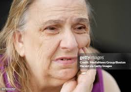 113 Baby Robbins Photos & High Res Pictures