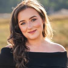 Hannah Gothard's Instagram, Twitter & Facebook