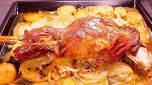 Si te gusta la cocina sana y quieres comer el brócoli de una forma original, presta atención a estas 3 recetas saludables para cocinar el brócoli al horno. Paletilla De Cordero Al Horno Con Patatas Cocina Casera Y Facil
