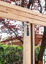 So Bauen Sie Einen Sichtschutz Aus Holz Selber In 2020 Sichtschutz Garten Holz Sichtschutz Garten Selber Bauen Sichtschutz Holz