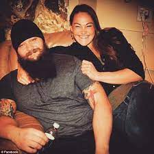 Wwe Bray Wyatt Not Paying Wife But Treating Jojo Offerman Daily Mail Online