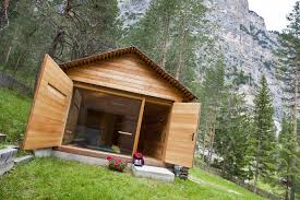 Alpine Lodge Completely Wrapped In Wood But With A Modern Look Tiny Cabin Design Alpine Lodge Small House Bliss