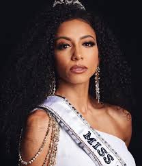 MEET OUR 2020-2021 JUDICIAL INTERNS: Tiffany Vu was born and raised in  Houston, Texas, and is a rising 3L at South Texas College of Law Houston.  After graduation and the bar exam