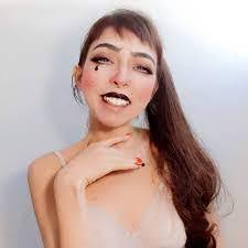 Kathleen Tinker's Instagram, Twitter & Facebook