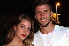 Tình cũ Ruben Dias ra mắt bài hát đầy ẩn ý sau khi anh công khai yêu Maya  Jama